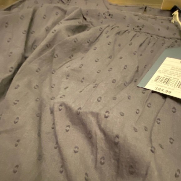 Never worn top - Picture 2 of 3